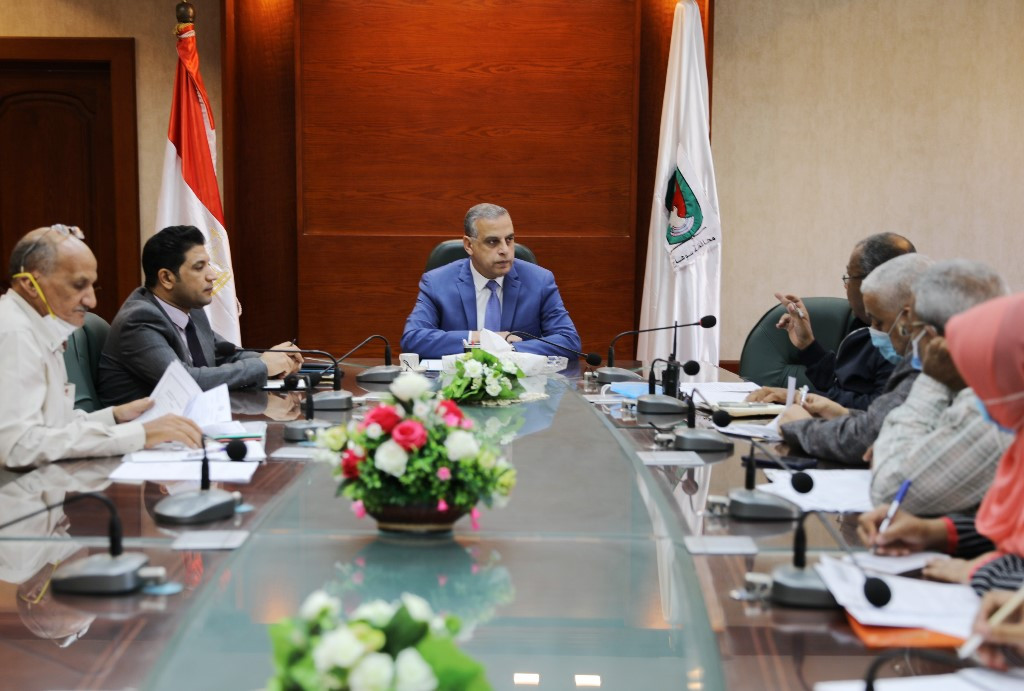 طارق الفقى محافظ سوهاج
