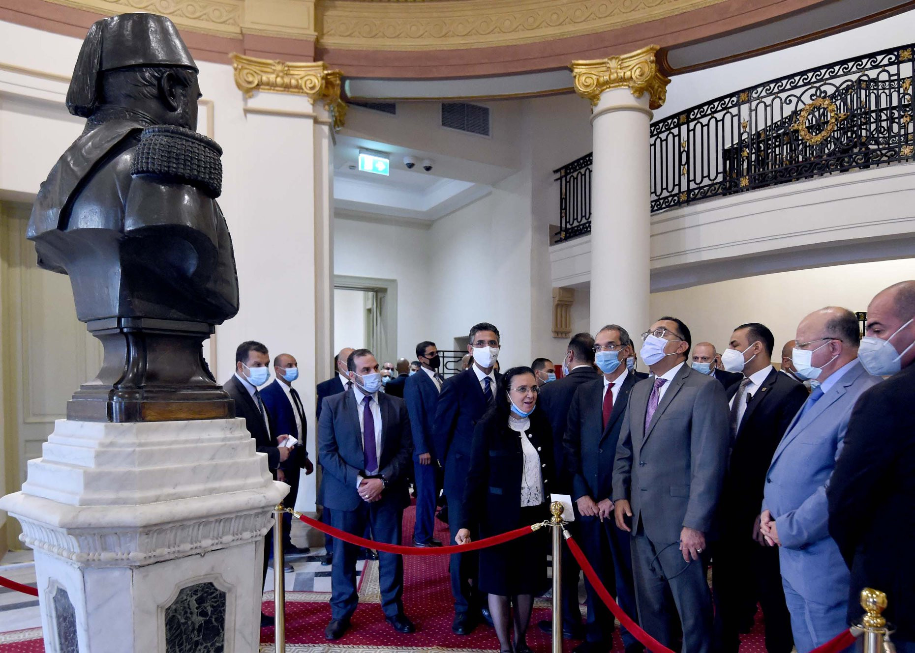 رئيس الوزراء يتفقد أعمال تطوير مبنى متحف البريد المصري التاريخي بالعتب