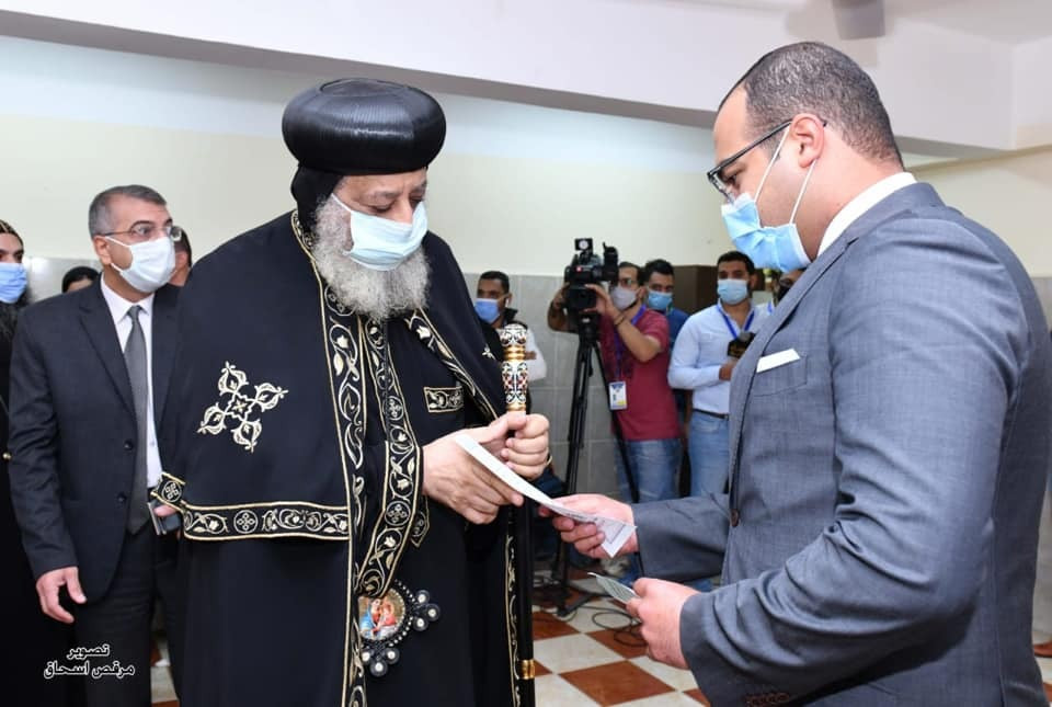 البابا تواضروس يدلى بصوته فى الانتخابات