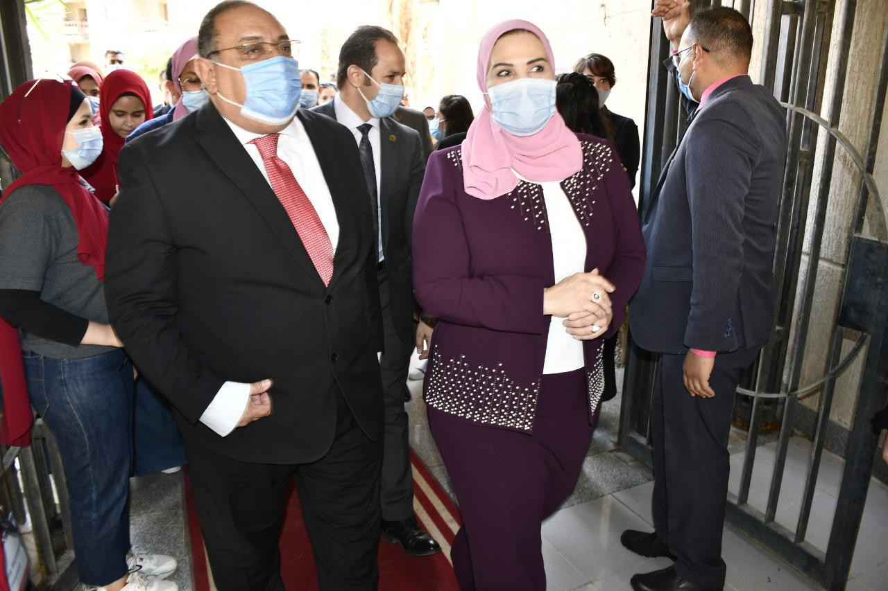 وزيرة التضامن ورئيس جامعة حلوان