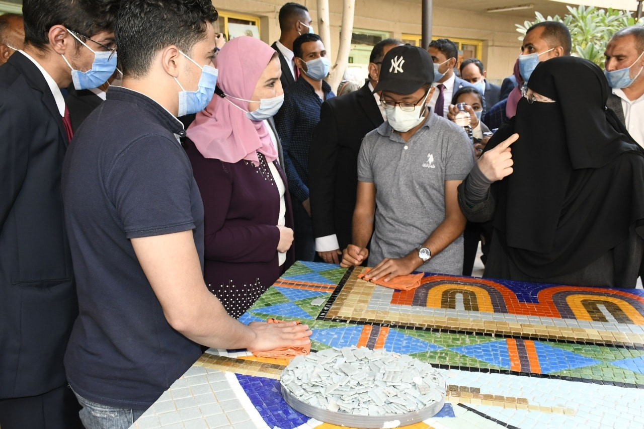 وزيرة التضامن ورئيس جامعة حلوان