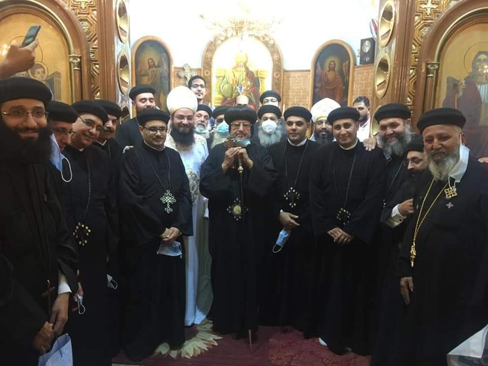 الأنبا مرقس يرسم 6 كهنة جدد
