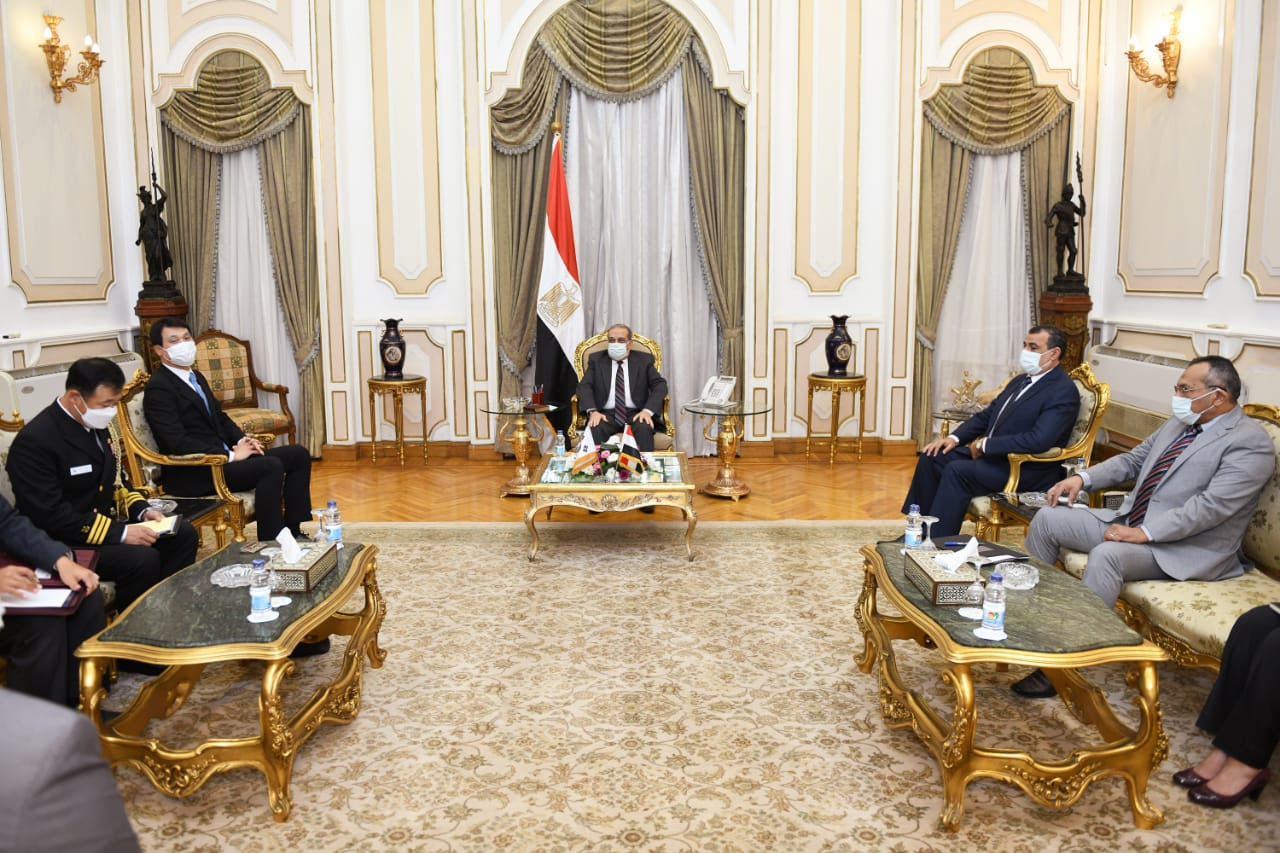 وزير الإنتاج الحربى