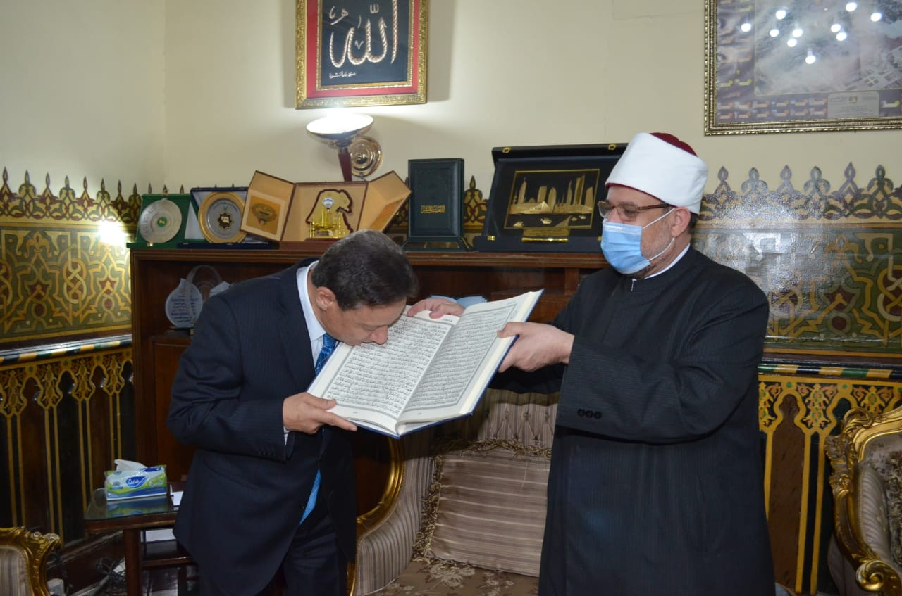 وزير الأوقاف ورئيس الأعلى للإعلام