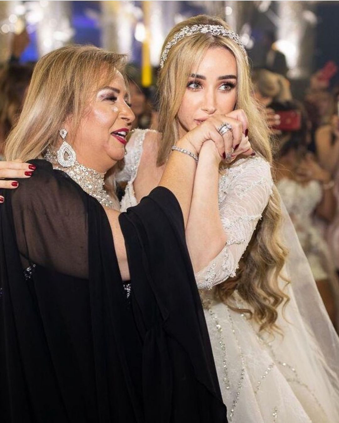 هنا الزاهد