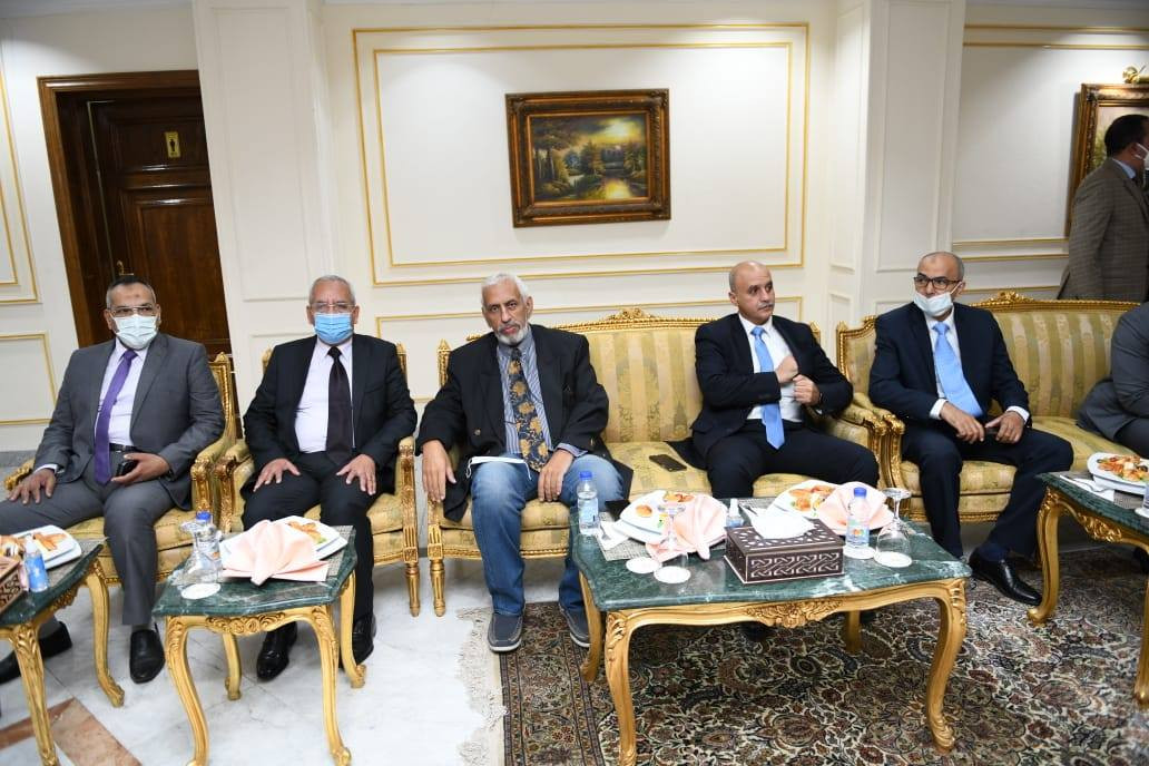 وزير الإنتاج الحربى ووزير الدفاع العراقى يتفقدان مصنعى 200 و300