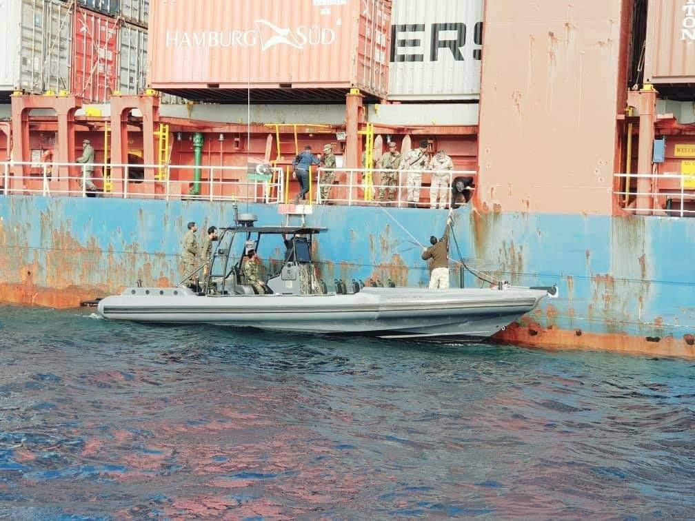 احتجاز سفينة تركية فى ليبيا