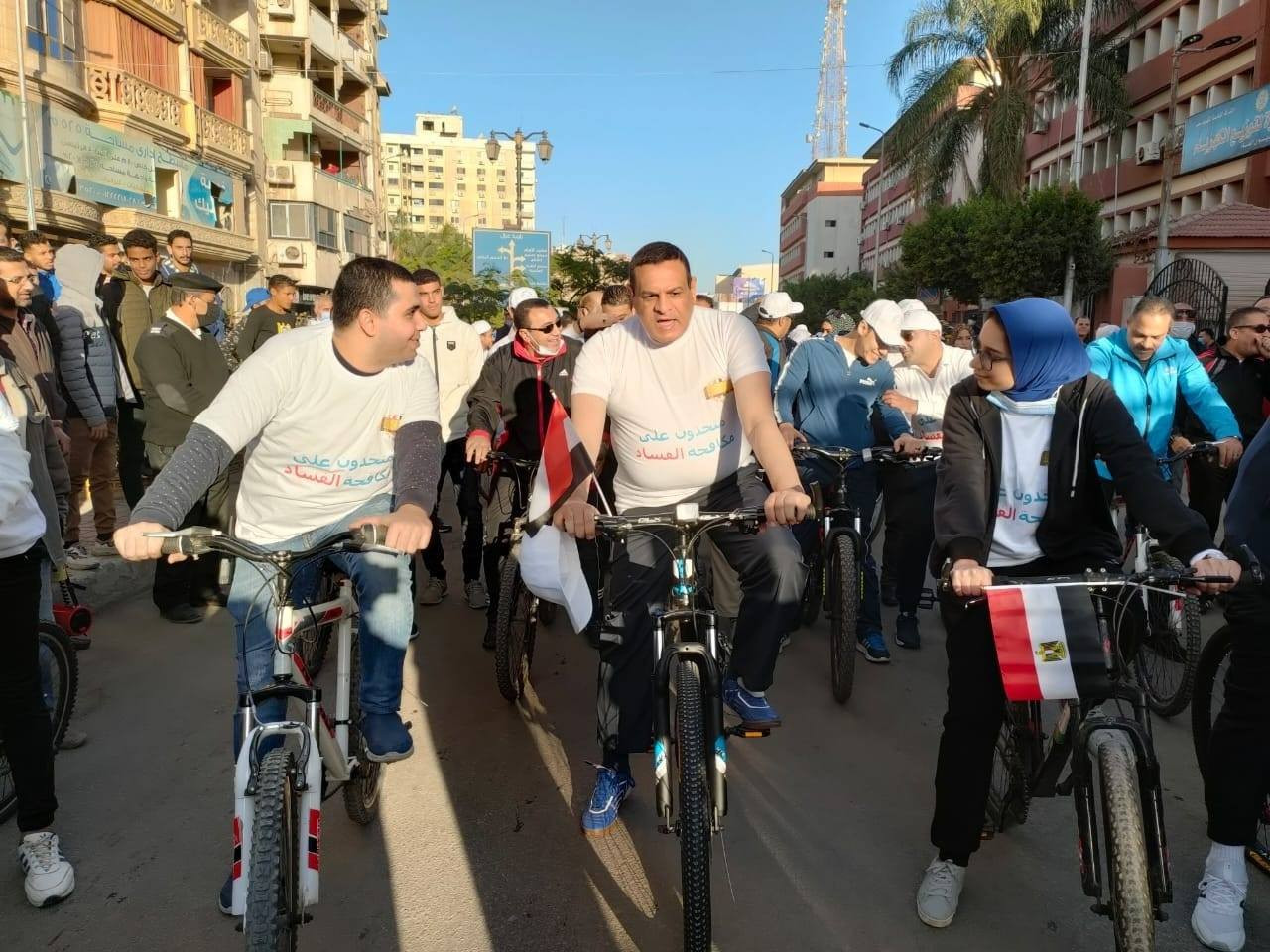 محافظ البحيرة