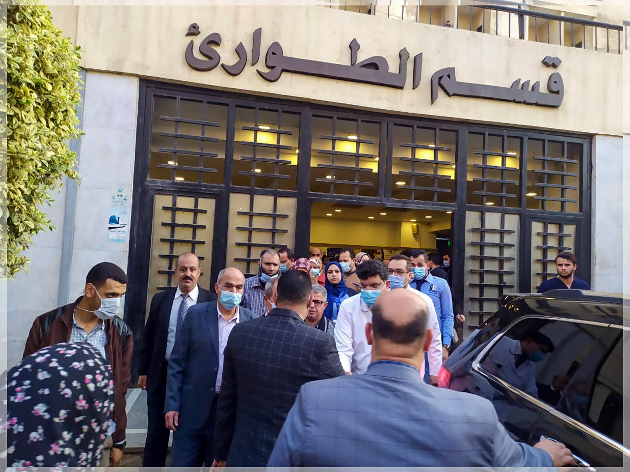 محافظ الدقهلية يزور مصابى حادث قطار المنصورة