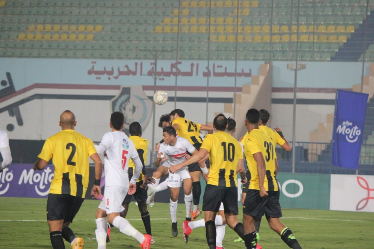 الشوط الأول.. الزمالك يتقدم على المقاولون بنيران صديقة