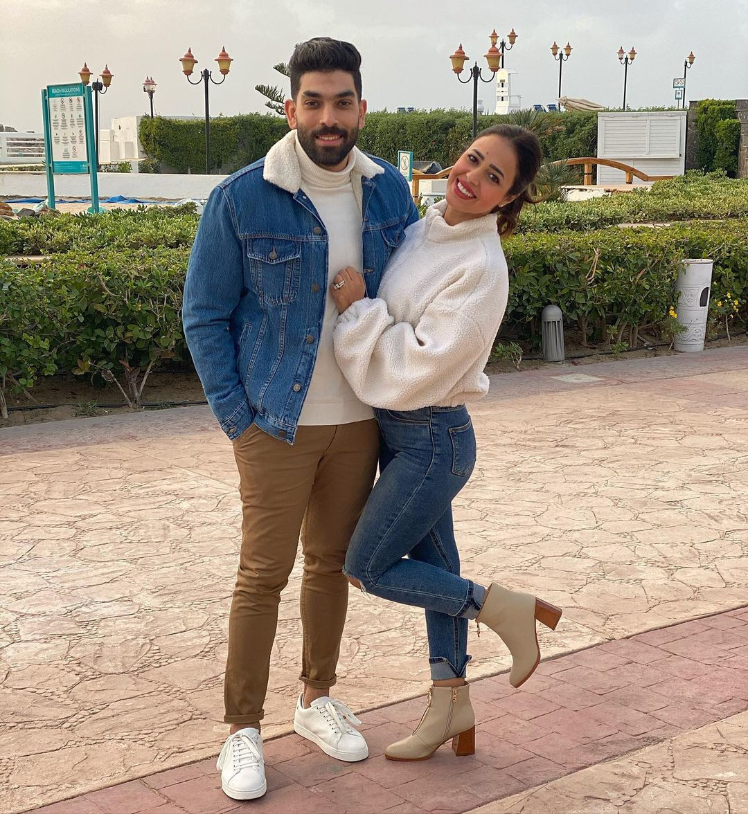 رنا سماحة بصحبة زوجها