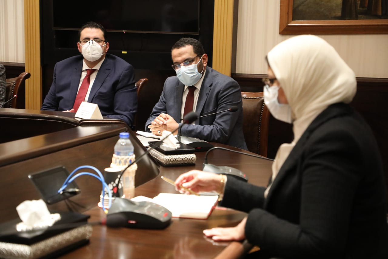 وزيرة الصحة تناقش مستجدات بروتوكولات علاج فيروس كورونا
