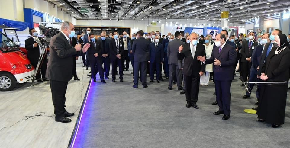 تفقد الرئيس السيسى المعرض الأول لتكنولوجيا إحلال المركبات