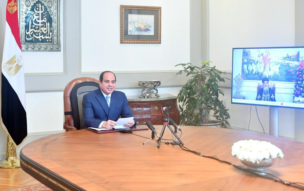 الرئيس السيسى يهنى البابا تواضروس بعيد الميلاد
