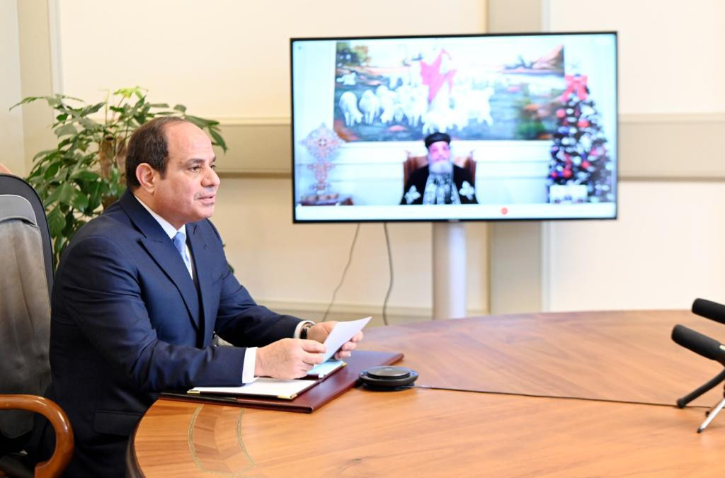 الرئيس السيسى يهنى البابا تواضروس بعيد الميلاد