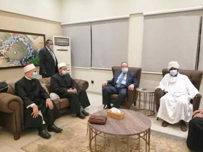 قافلة الأوقاف الدعوية بمطار الخرطوم