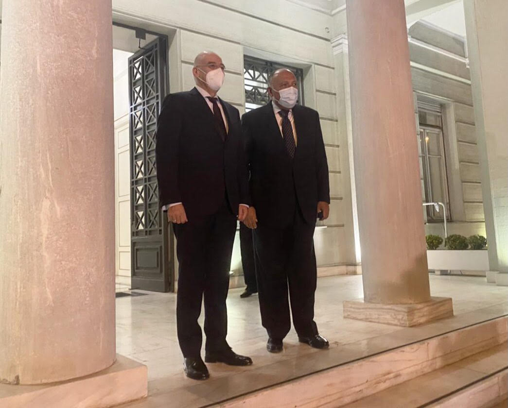 وزير الخارجية يلتقى نظيره اليونانى فى أثينا