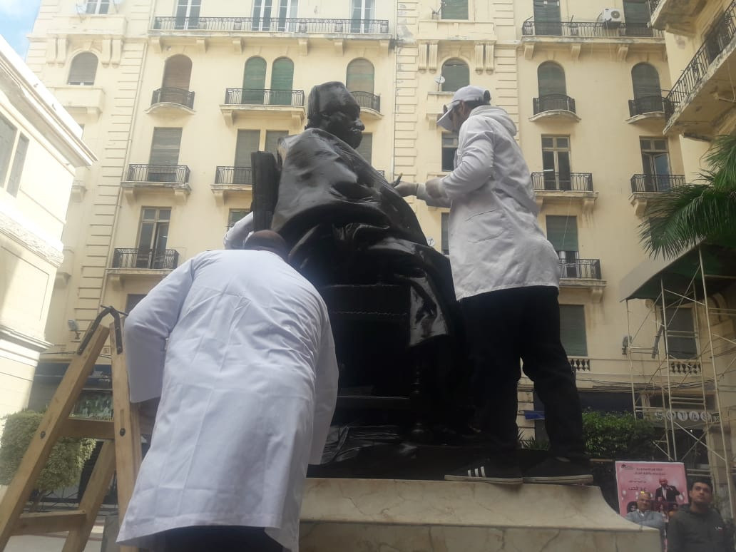 صيانة تماثيل الإسكندرية