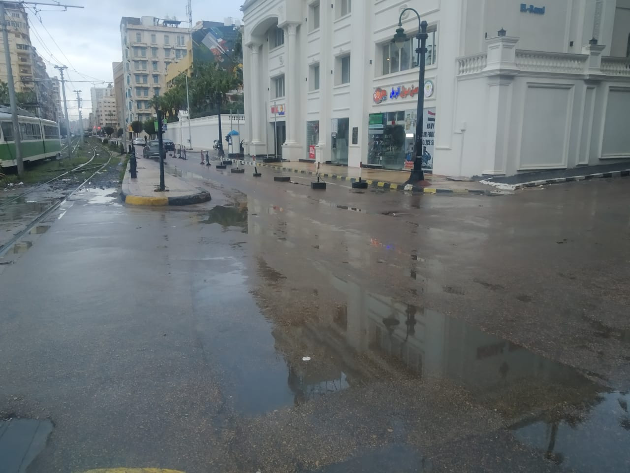 أمطار غزيرة على الإسكندرية