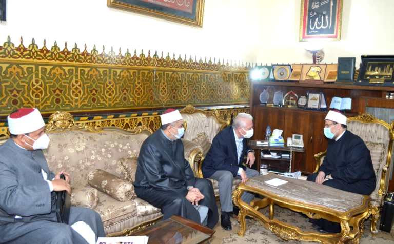 وزير الأوقاف يلتقى محافظ جنوب سيناء