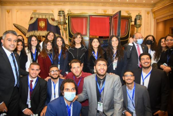 وزيرة الهجرة
