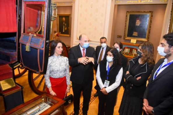 وزيرة الهجرة