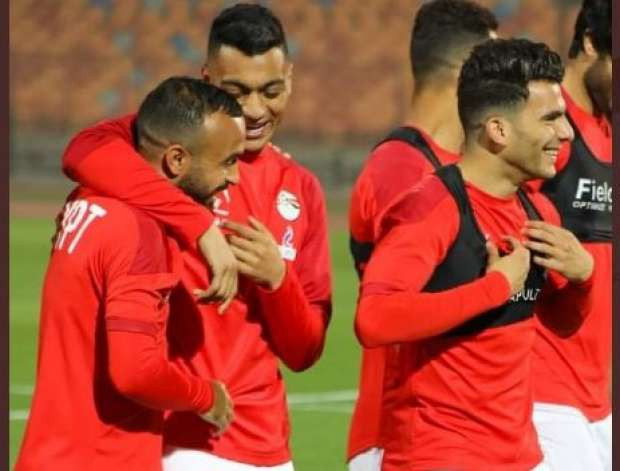 وصلة هزار بين لاعبى الزمالك وأفشة