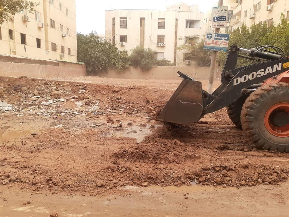 مخلفات بحدائق الأهرام