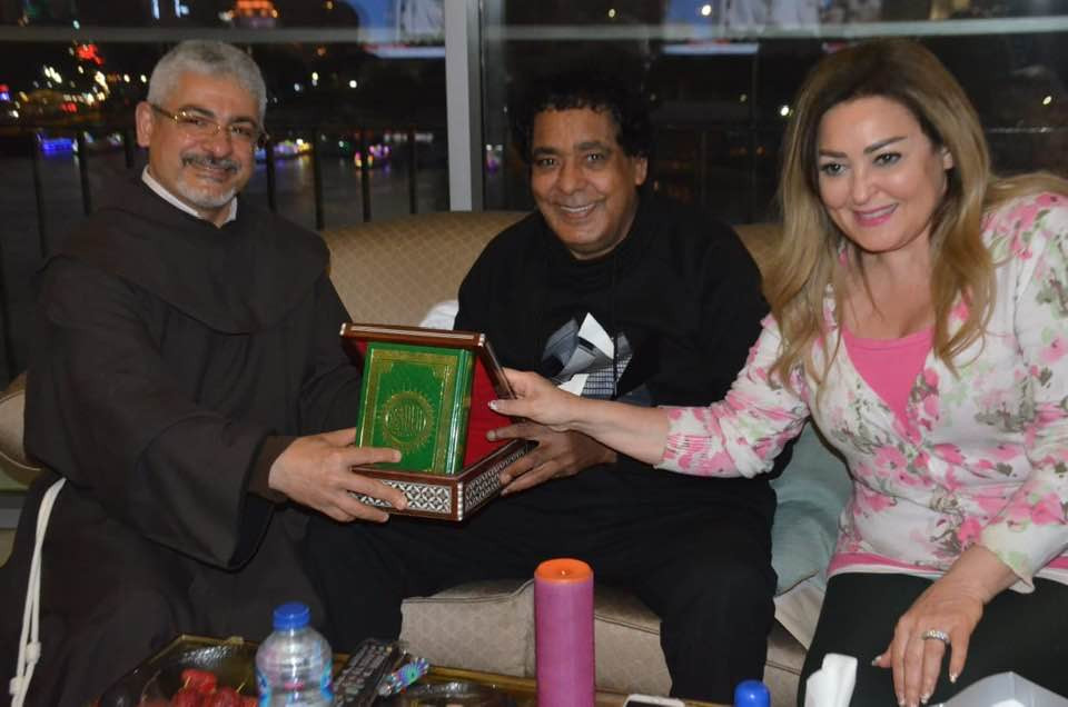 الكاثوليكى للسينما يُكرم محمد منير