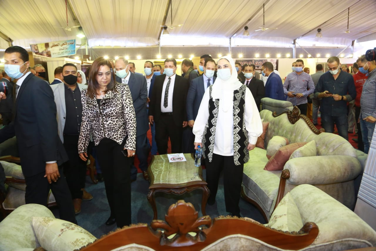 وزيرة التضامن تفتتح معرض دمياط