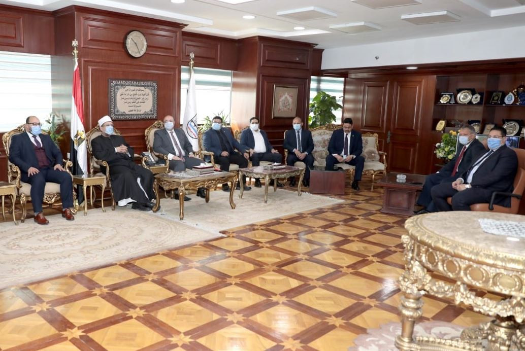 صور.. محافظ بنى سويف يستقبل وزير الأوقاف