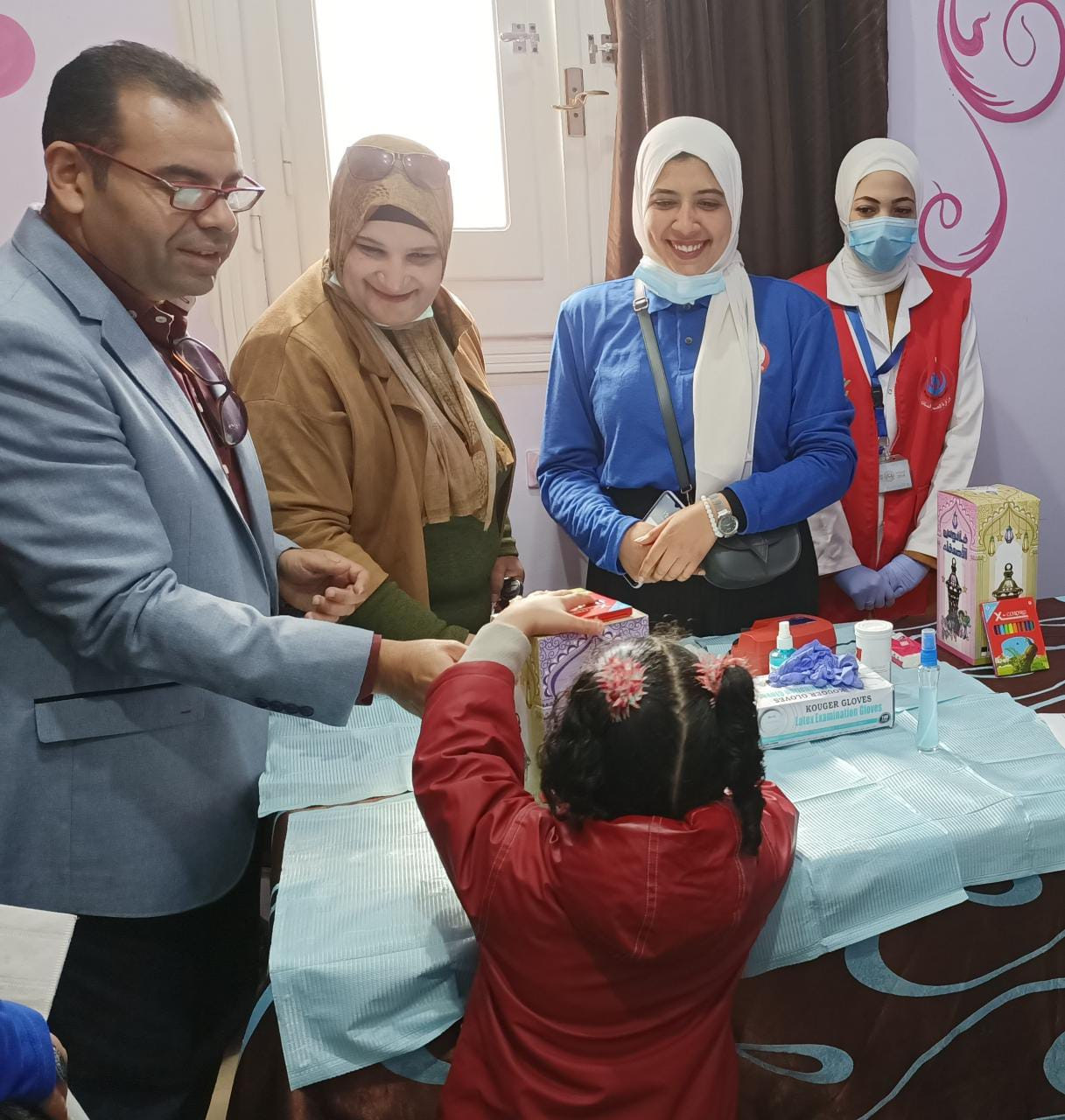تقديم الخدمات الطبية لدور الأيتام