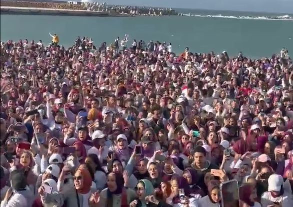 حفل عمر كمال بشاطئ سيدى جابر