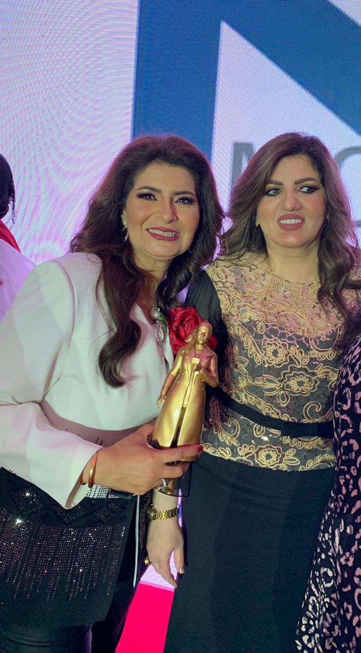 حنان يوسف تفوز بجائزة أطوار بهجت الصحفية