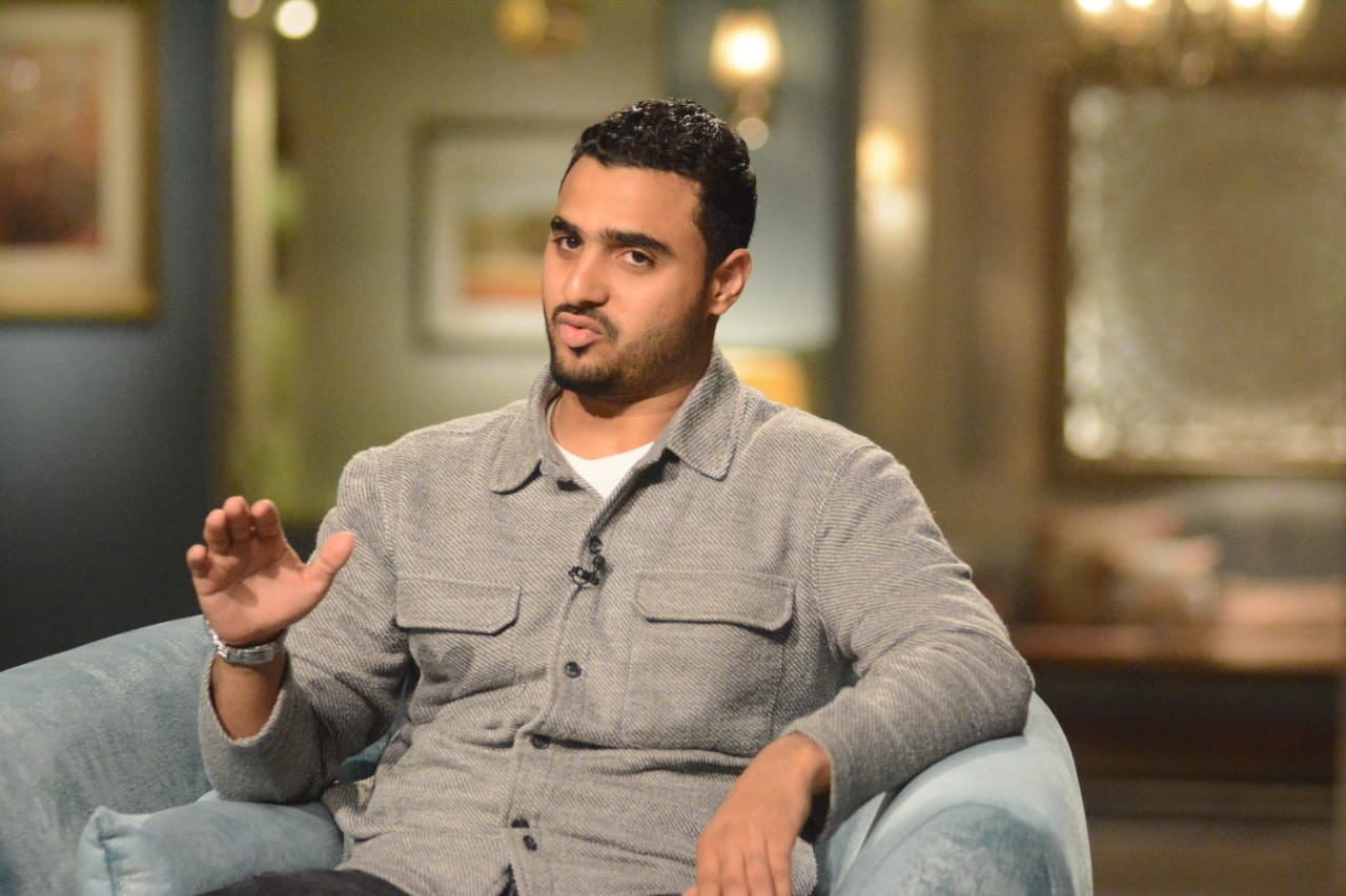 مصطفى محمد مع صاحبة السعادة