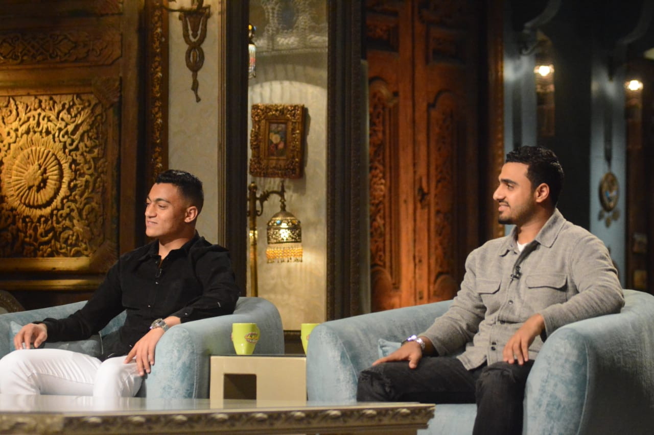 مصطفى محمد مع صاحبة السعادة