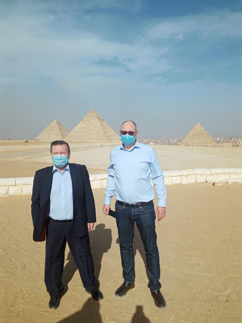 نائب وزير خارجية أوكرانيا يزور أهرامات الجيزة