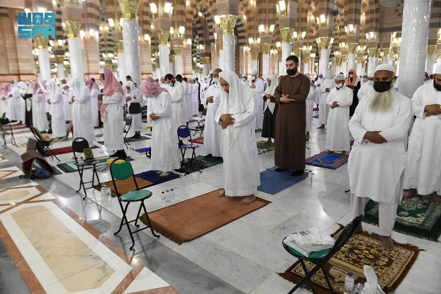 صلاة تراويح فى أول ليلة لشهر رمضان المبارك بالمسجد النبوى