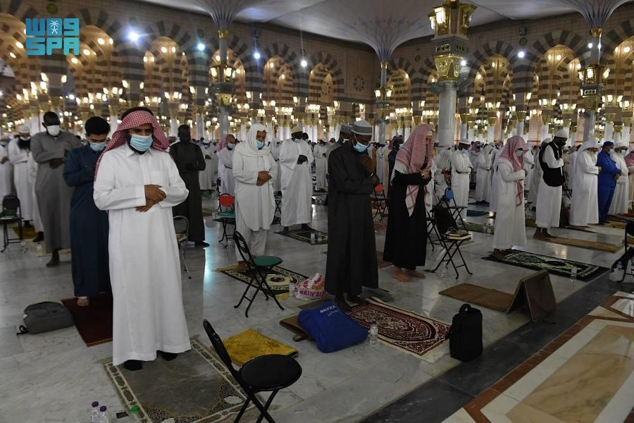 صلاة تراويح فى أول ليلة لشهر رمضان المبارك بالمسجد النبوى