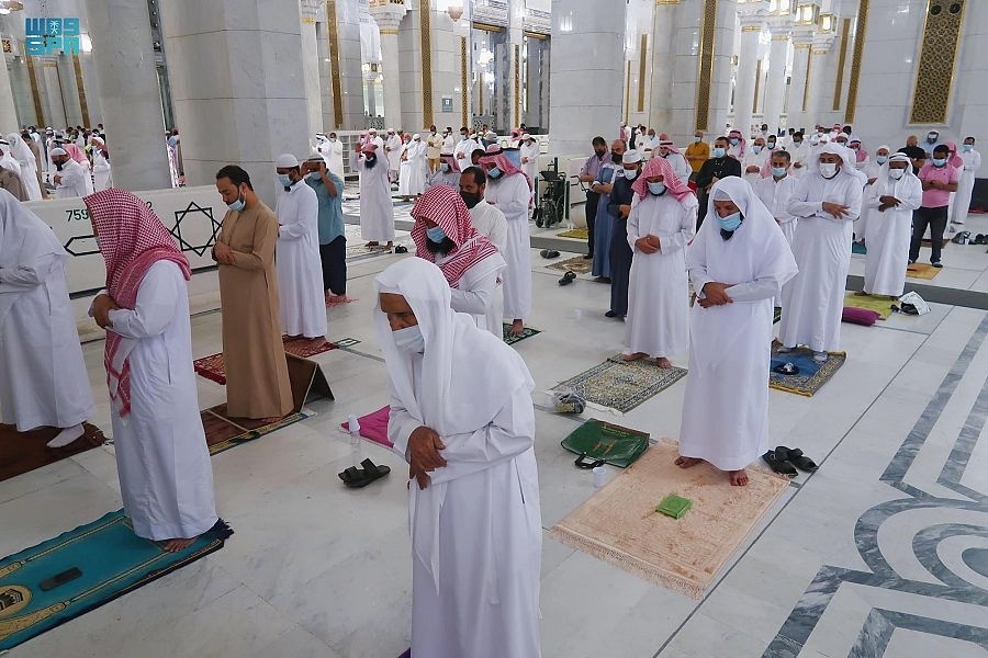 صلاة التراويح بالمسجد الحرام