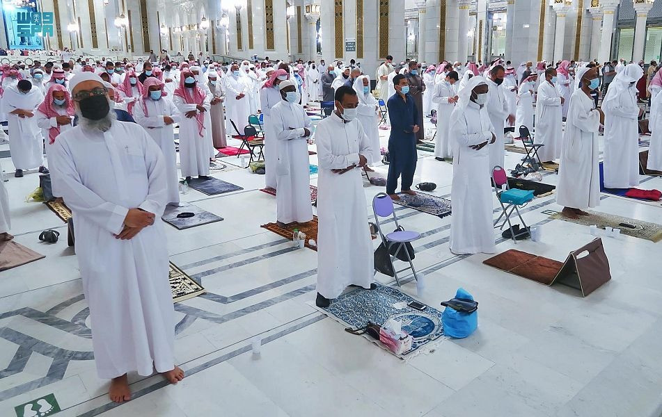 صلاة التراويح بالمسجد الحرام