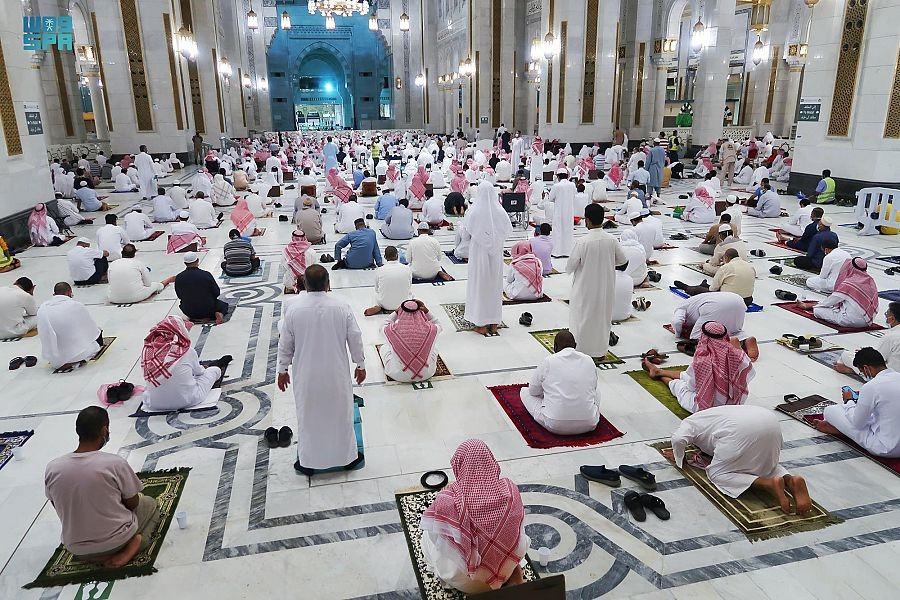 صلاة التراويح بالمسجد الحرام