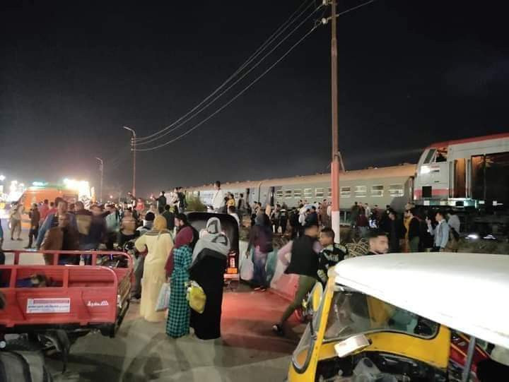 خروج قطار عن القضبان بمنيا القمح