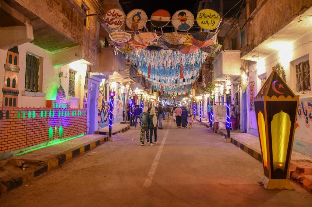 محافظ الإسكندرية يتفقد شارع عين جالوت