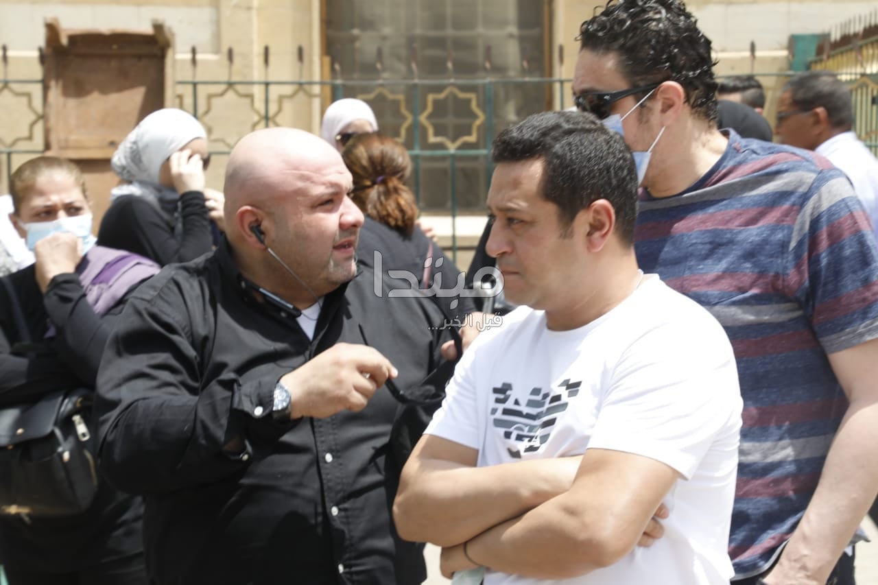 تشييع جنازة المطرب ماهر العطار وسط غياب نجوم الفن