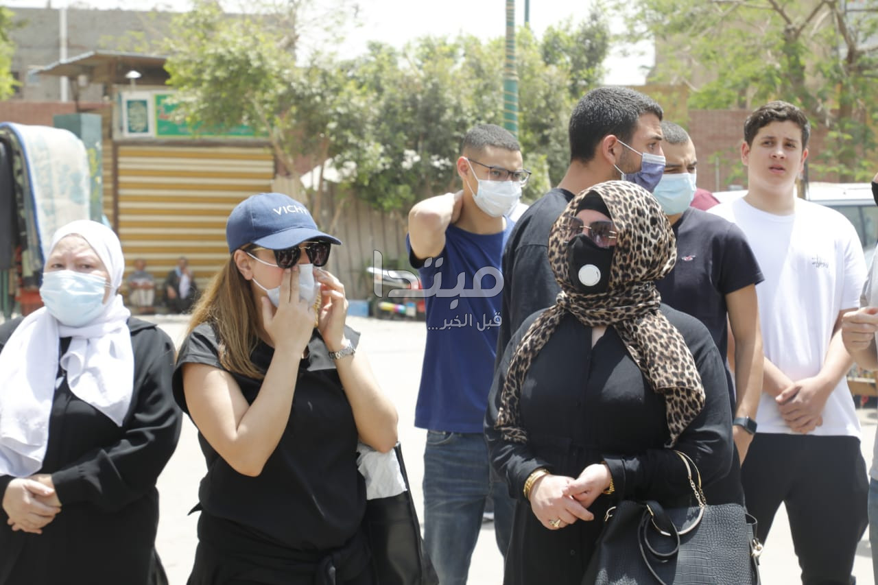 تشييع جنازة المطرب ماهر العطار وسط غياب نجوم الفن