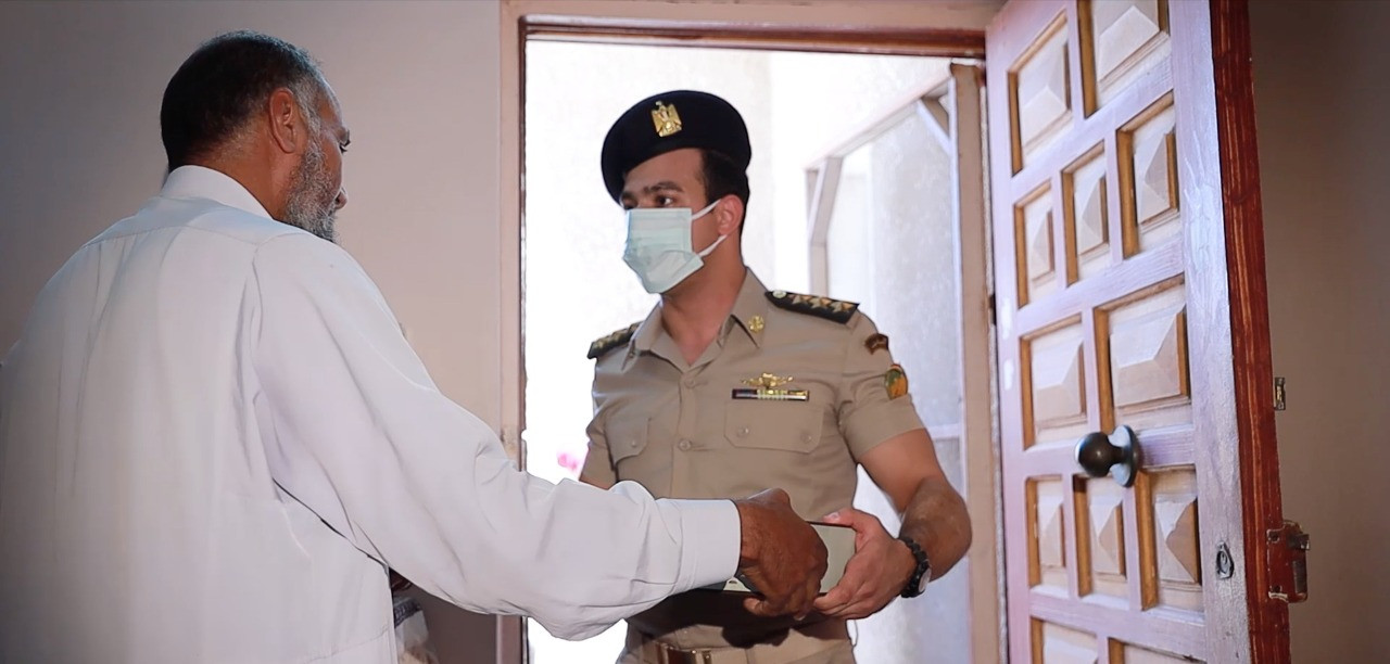 القوات المسلحة تشارك أسر الشهداء
