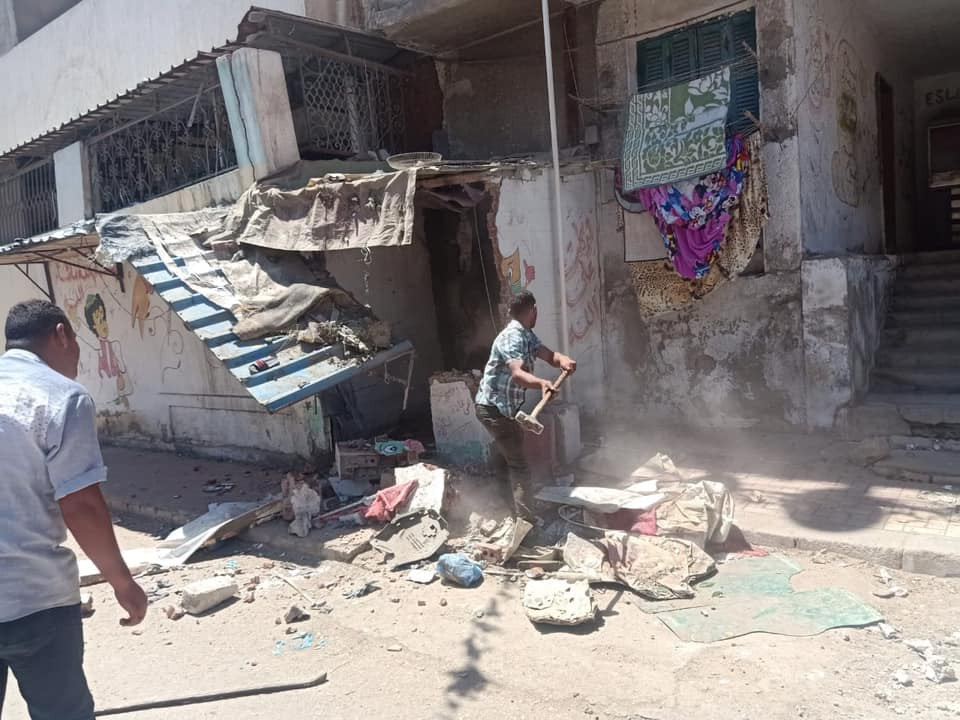 إزالة 4 أكشاك غرب الإسكندرية