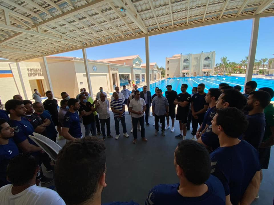 وزير الرياضة يلتقى منتخب كرة اليد