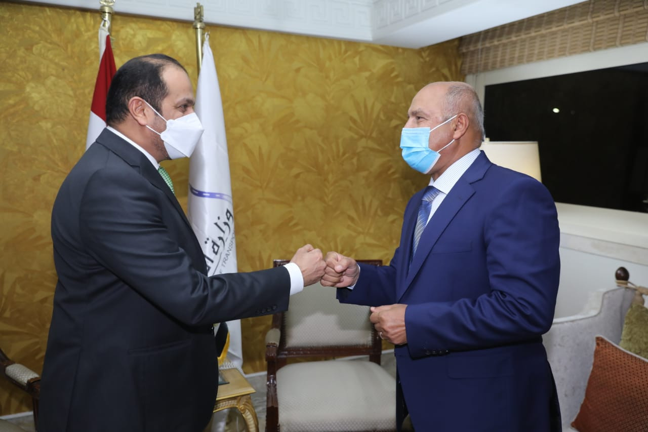 وزير النقل يستقبل السفير الإماراتى لدى مصر
